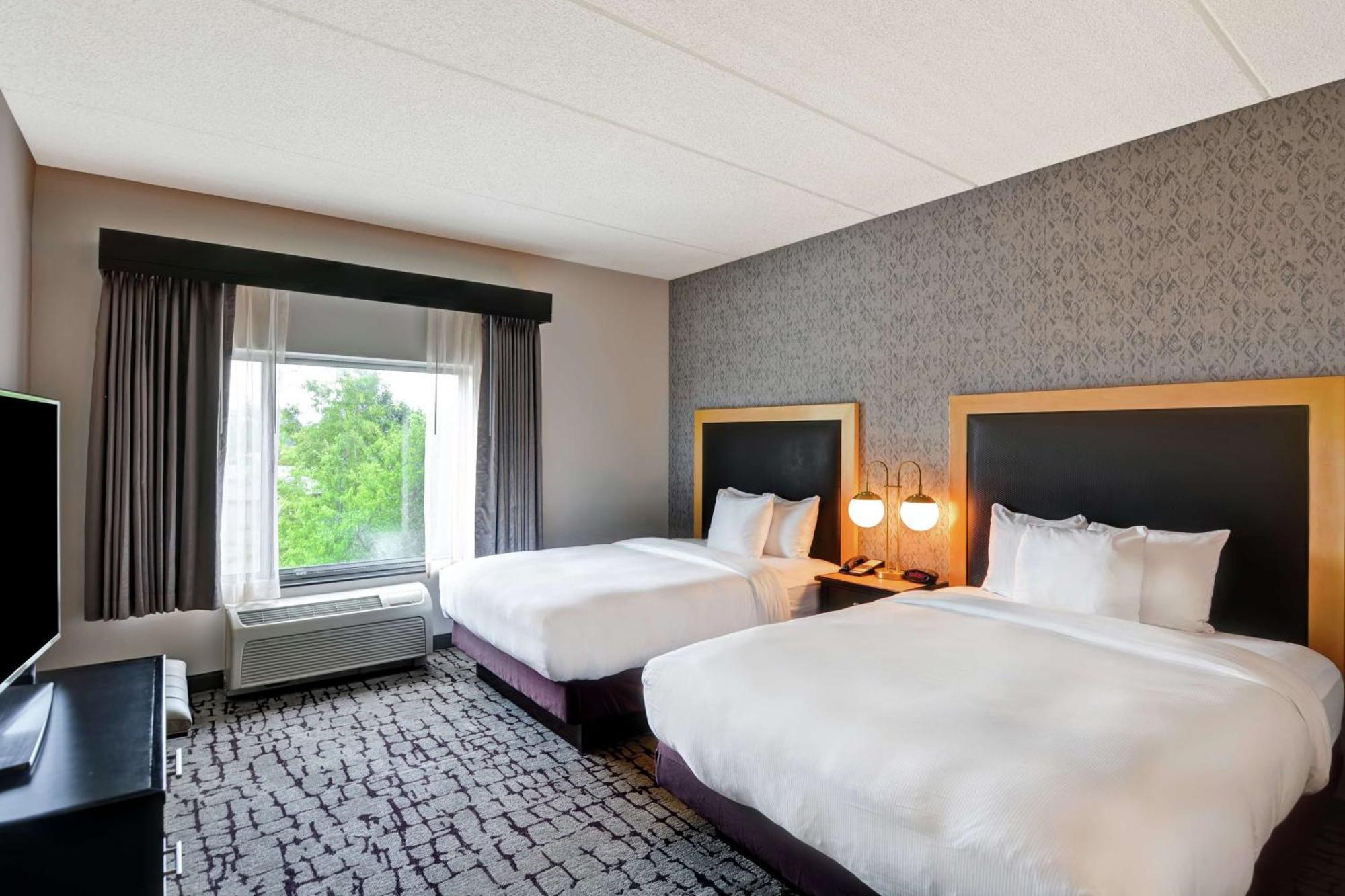 Doubletree By Hilton Baton Rouge Hotel Exterior photo
